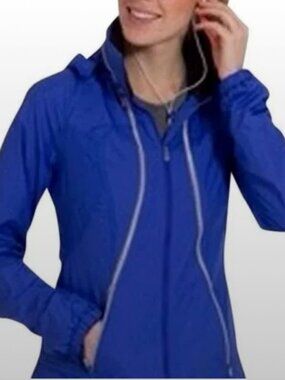 GUC Lululemon Run: Record Breaker Reflective Jacket *Blue (US 8)